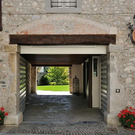 Szálloda La Del Grop